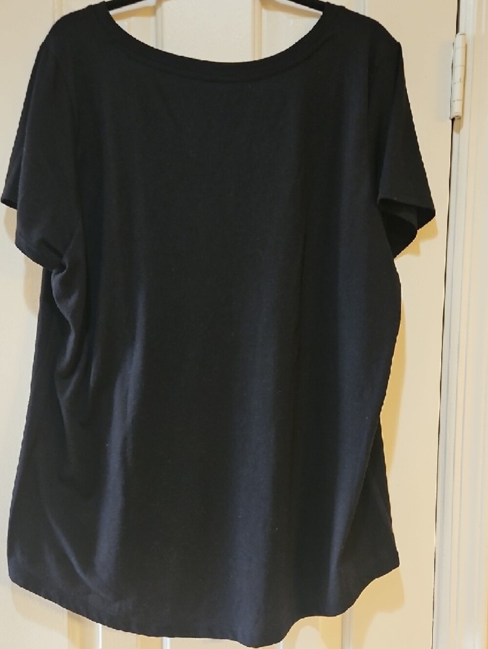 torrid Black V-Neck Tee with White Daisy Embroidered Accent - Picture 9 of 9